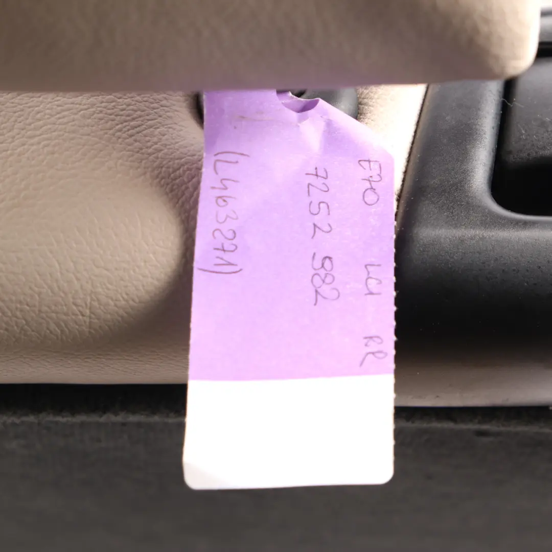 Fotel Tył Kanapa Siedzenie Prawe Skóra Oyster do BMW X5 E70 o numerze 7252982 BMW X5 E70 Fotel Tył Kanapa Siedzenie Prawe Skóra Oyster - SKU 7252982 - Numer Części 7252982