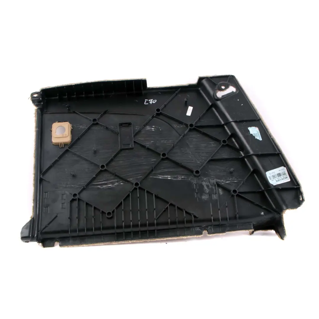 Panneau lateral de coffre droit Beige 7145904 pour BMW E70 X5 à propos du numéro de pièce 7253936 BMW E70 X5 Panneau lateral de coffre droit Beige 7145904 - SKU 7253936 - Numéro de pièce 7253936