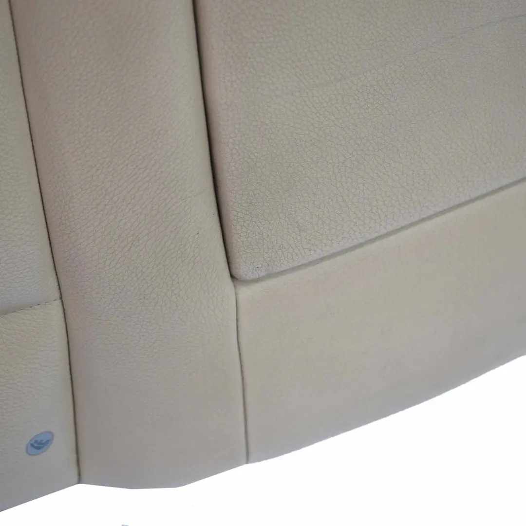 Sedile Posteriore Panca Schienale Copertura Pelle Dakota Oyster per BMW F10 con numero di parte 7254148 BMW F10 Sedile Posteriore Panca Schienale Copertura Pelle Dakota Oyster - SKU 7254148 - Numero di parte 7254148