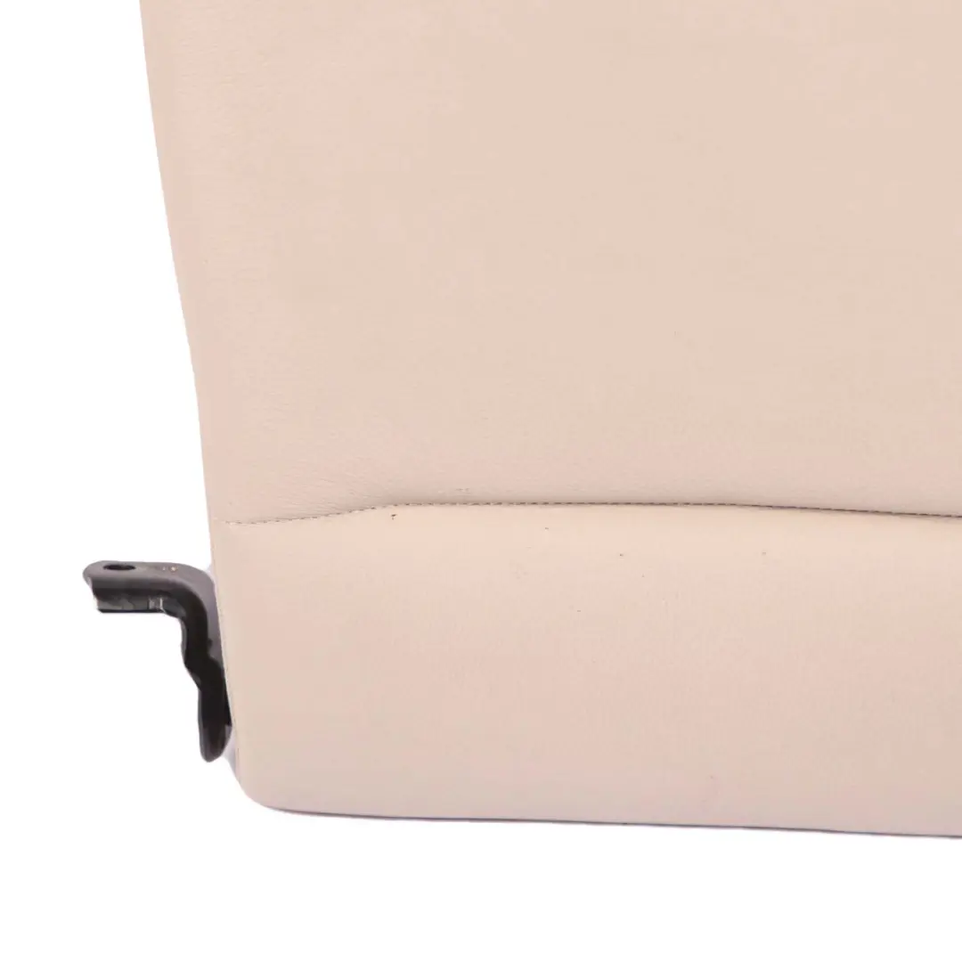 Schienale Sedile Posteriore Destro Bench Back Cover Pelle Oyster per BMW F10 con numero di parte 7254176 BMW F10 Schienale Sedile Posteriore Destro Bench Back Cover Pelle Oyster - SKU 7254176 - Numero di parte 7254176