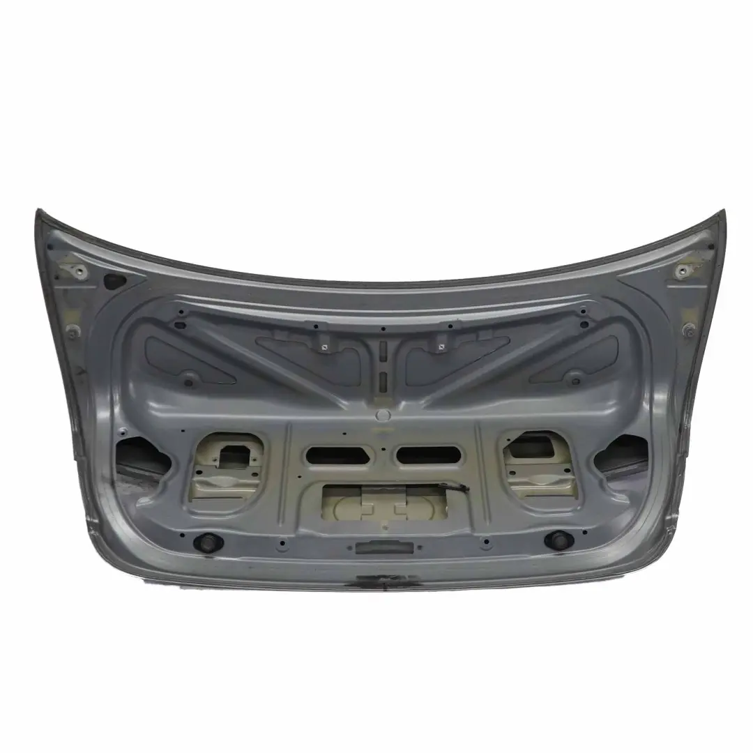 Klapa Tylna Bagażnika Spacegrau - A52 do BMW E90 LCI o numerze 7254425 BMW E90 LCI Klapa Tylna Bagażnika Spacegrau - A52 - SKU 7254425-SCG4 - Numer Części 7254425