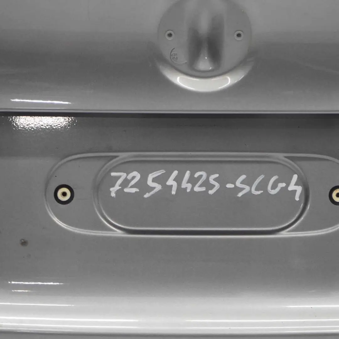 Klapa Tylna Bagażnika Spacegrau - A52 do BMW E90 LCI o numerze 7254425 BMW E90 LCI Klapa Tylna Bagażnika Spacegrau - A52 - SKU 7254425-SCG4 - Numer Części 7254425
