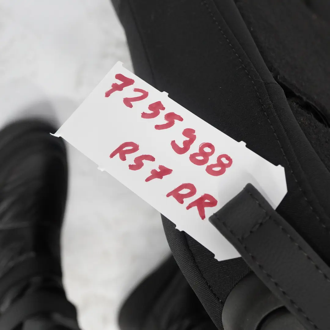 Dossier de Siège Arrière Droite Demi-cuir Rouge pour Mini Cabrio R57 à propos du numéro de pièce 7255388 Mini Cabrio R57 Dossier de Siège Arrière Droite Demi-cuir Rouge - SKU 7255388 - Numéro de pièce 7255388