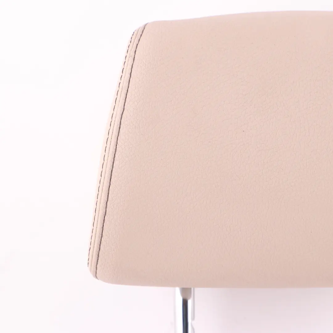 Zagłówek Fotela Przód Prawy Lewy Skóra Oyster do BMW X3 F25 X4 F26 o numerze 7255870 BMW X3 F25 X4 F26 Zagłówek Fotela Przód Prawy Lewy Skóra Oyster - SKU 7255870 - Numer Części 7255870