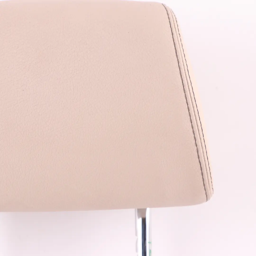 Zagłówek Fotela Przód Prawy Lewy Skóra Oyster do BMW X3 F25 X4 F26 o numerze 7255870 BMW X3 F25 X4 F26 Zagłówek Fotela Przód Prawy Lewy Skóra Oyster - SKU 7255870 - Numer Części 7255870