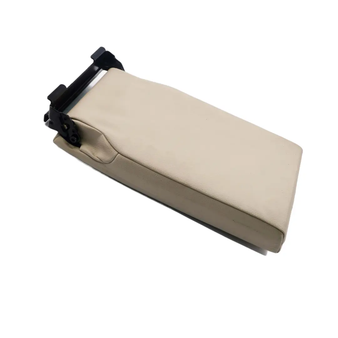 Rücksitz Hinten Armauflage Mitte Leder Oyster 7246449 für BMW 3 er E90 E91 E92 mit Teilenummer 7256632 BMW 3 er E90 E91 E92 Rücksitz Hinten Armauflage Mitte Leder Oyster 7246449 - SKU 7256632 - Teilenummer 7256632