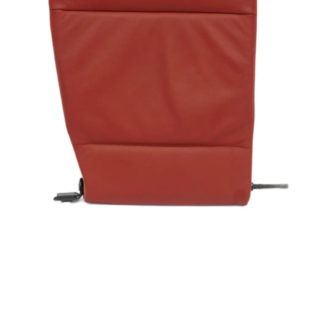 Respaldo Asiento Trasero Derecho Revestimiento Cuero Boston Rojo para BMW E82 con número de pieza 7257028 BMW E82 Respaldo Asiento Trasero Derecho Revestimiento Cuero Boston Rojo - SKU 7257028-2 - Número de pieza 7257028