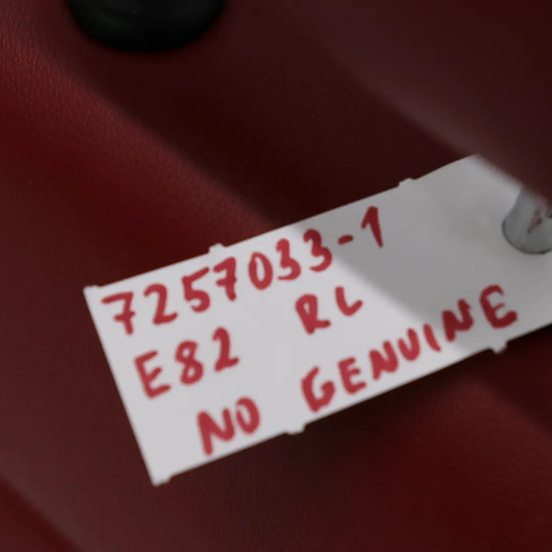 Respaldo Asiento Trasero Izquierdo Revestimiento Cuero Boston Rojo Coral para BMW E82 con número de pieza 7257033 BMW E82 Respaldo Asiento Trasero Izquierdo Revestimiento Cuero Boston Rojo Coral - SKU 7257033 - Número de pieza 7257033