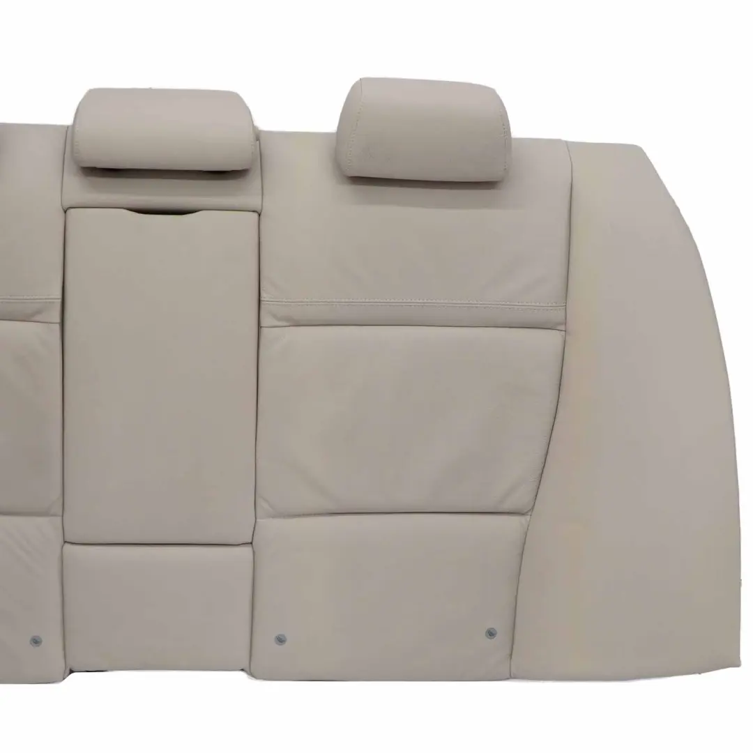 Dossier de siège arrière Housse de dossier en cuir Dakota Oyster pour BMW E90 LCI à propos du numéro de pièce 7257091 BMW E90 LCI Dossier de siège arrière Housse de dossier en cuir Dakota Oyster - SKU 7257091 - Numéro de pièce 7257091