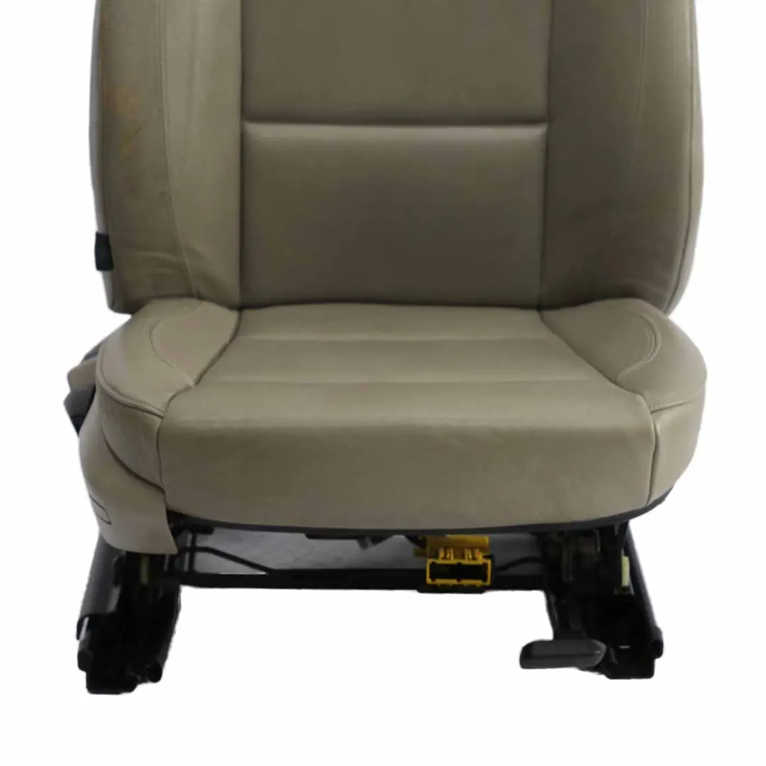 Sedile anteriore BMW E88 Cabrio Cabrio Destra riscaldato Sedile in pelle Beige per con numero di parte 7257360 Sedile anteriore BMW E88 Cabrio Cabrio Destra riscaldato Sedile in pelle Beige - SKU 7257360-1 - Numero di parte 7257360