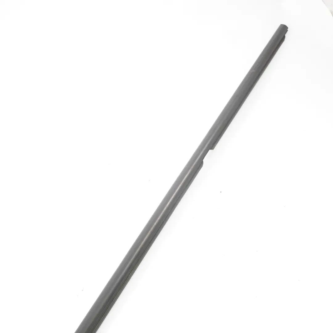 Trasera Derecha Puerta Ventana Sello Recortar La tira del canal exterior para BMW F31 con número de pieza 7258292 BMW F31 Trasera Derecha Puerta Ventana Sello Recortar La tira del canal exterior - SKU 7258292 - Número de pieza 7258292