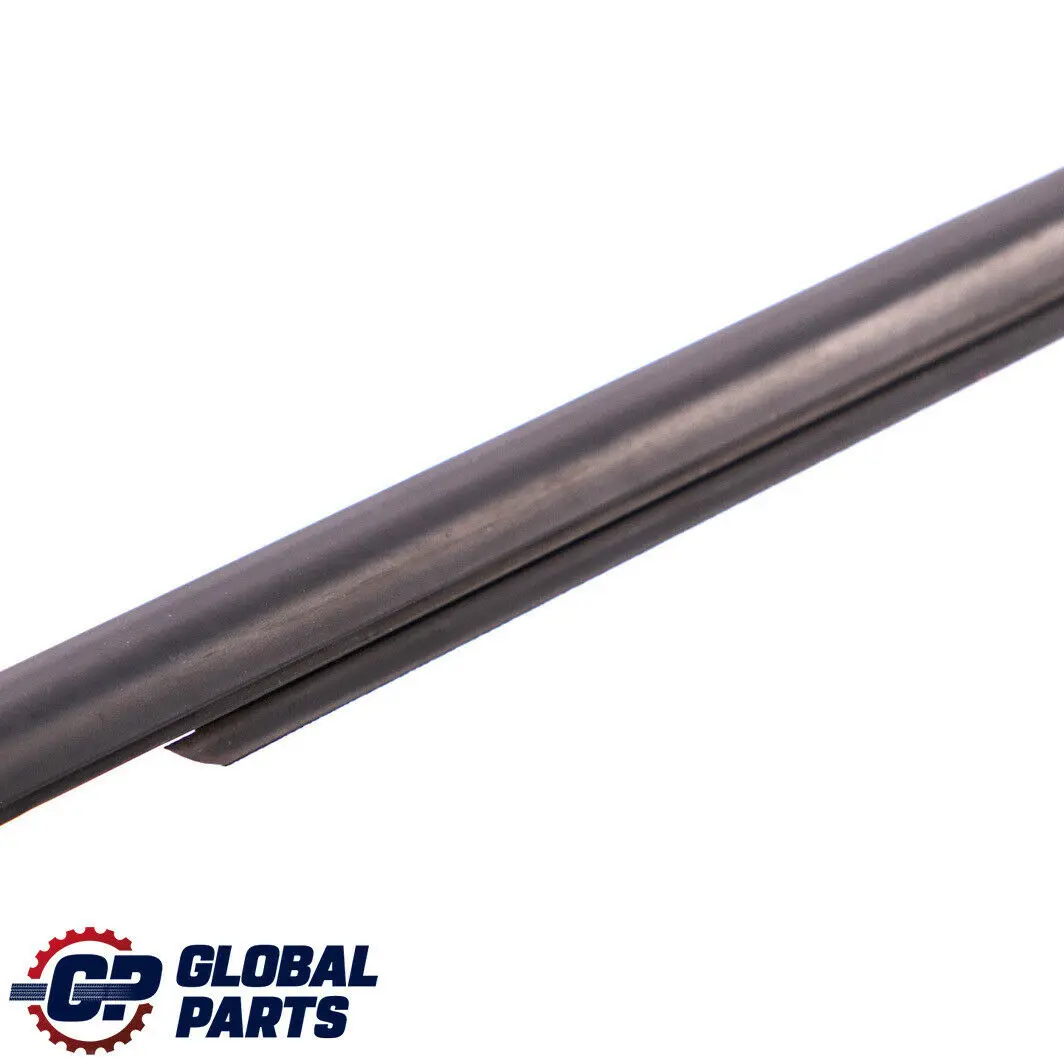 Posteriore Sinistra Finestra Guarnizione Trim Canale Esterno per BMW F30 F80 M3 con numero di parte 7258293 BMW F30 F80 M3 Posteriore Sinistra Finestra Guarnizione Trim Canale Esterno - SKU 7258293 - Numero di parte 7258293