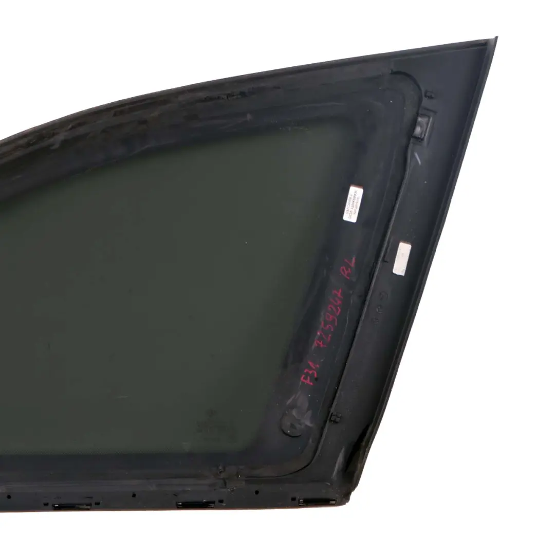 Ventana Lateral Trasera Izquierda Negro AS3 Tintado Tira Cromada para BMW F31 Touring con número de pieza 7259247 BMW F31 Touring Ventana Lateral Trasera Izquierda Negro AS3 Tintado Tira Cromada - SKU 7259247 - Número de pieza 7259247