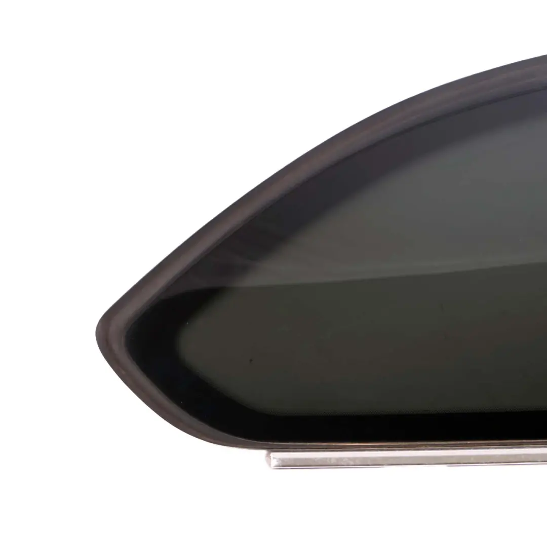 Finestrino Posteriore Destro Nero AS3 Vetro Striscia Cromata per BMW F31 Touring con numero di parte 7259248 BMW F31 Touring Finestrino Posteriore Destro Nero AS3 Vetro Striscia Cromata - SKU 7259248 - Numero di parte 7259248