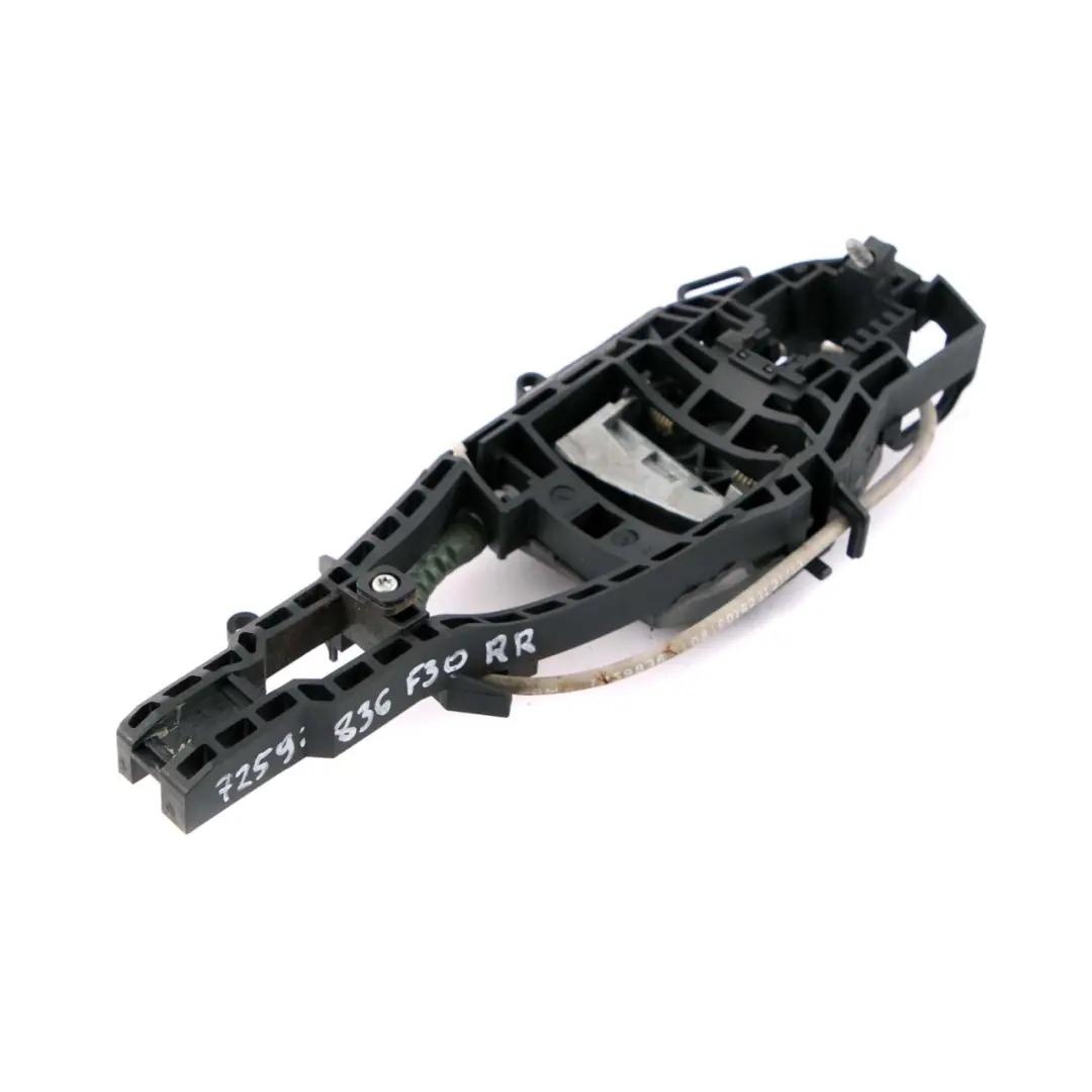 Asidero Puerta Trasero Derecho Agarre Exterior Soporte para BMW F30 F80 M3 con número de pieza 7259836 BMW F30 F80 M3 Asidero Puerta Trasero Derecho Agarre Exterior Soporte - SKU 7259836-1 - Número de pieza 7259836