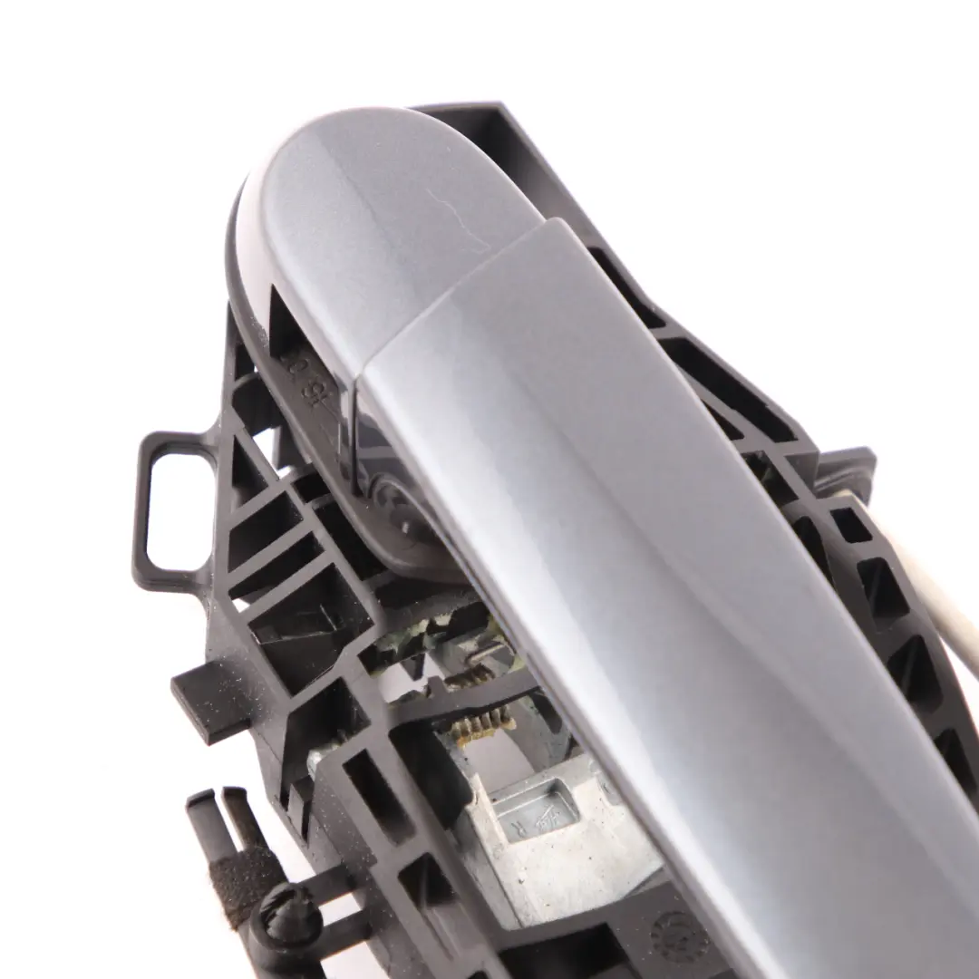 Tirador Puerta BMW F30 Trasero Derecho Exterior Gris Mineralgrau Metalizado B39 para con número de pieza 7259836 Tirador Puerta BMW F30 Trasero Derecho Exterior Gris Mineralgrau Metalizado B39 - SKU 7259836-MG1 - Número de pieza 7259836