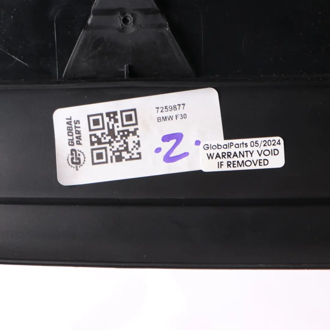 BMW F30 F80 M3 Zaślepka Osłona Panel Trzeciego Światła Stopu Tył - SKU 7259877 - Numer Części 7259877
