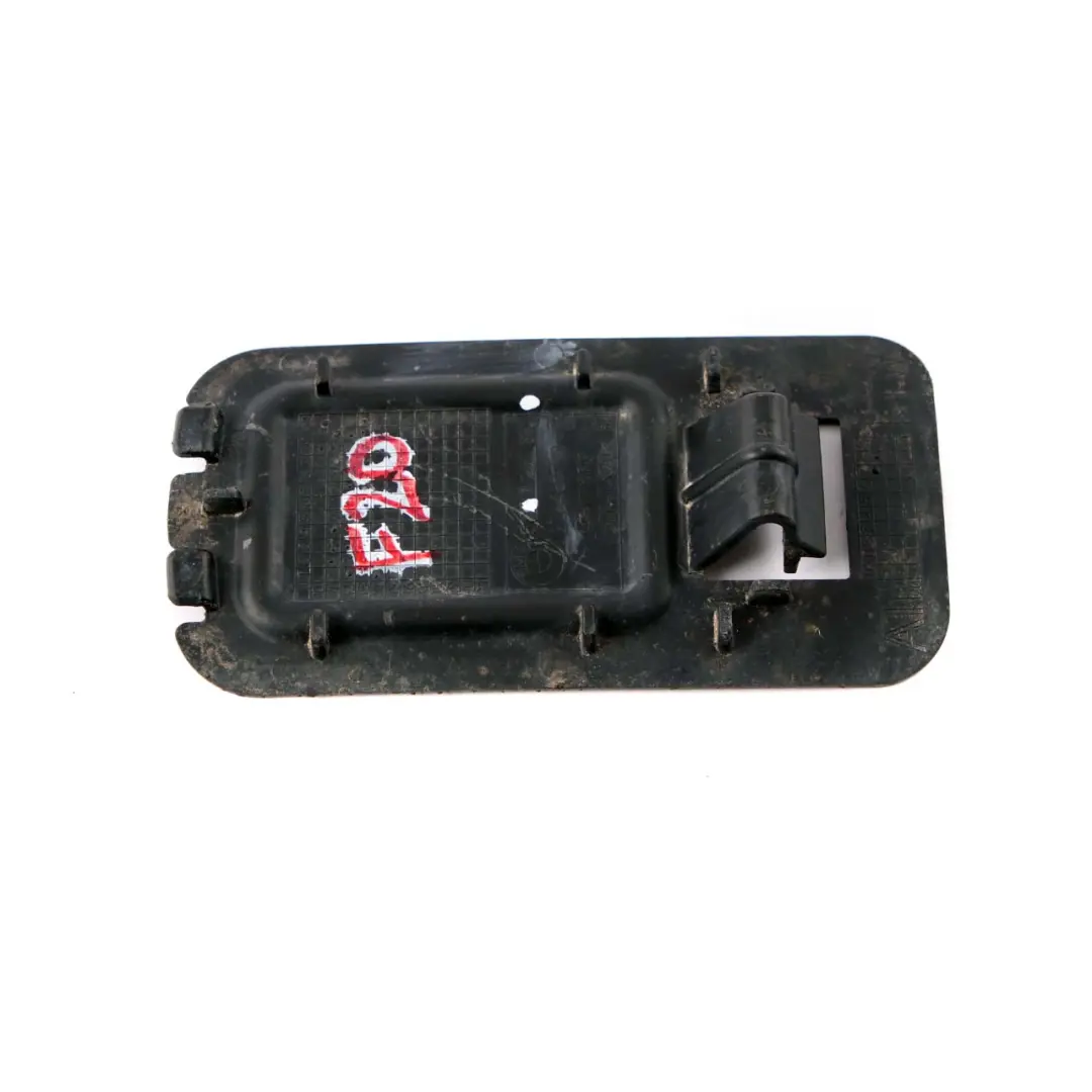 Tapa Cubre Paso De Rueda Delantero para BMW F20 F21 F30 F31 F32 con número de pieza 7259887 BMW F20 F21 F30 F31 F32 Tapa Cubre Paso De Rueda Delantero - SKU 7259887 - Número de pieza 7259887