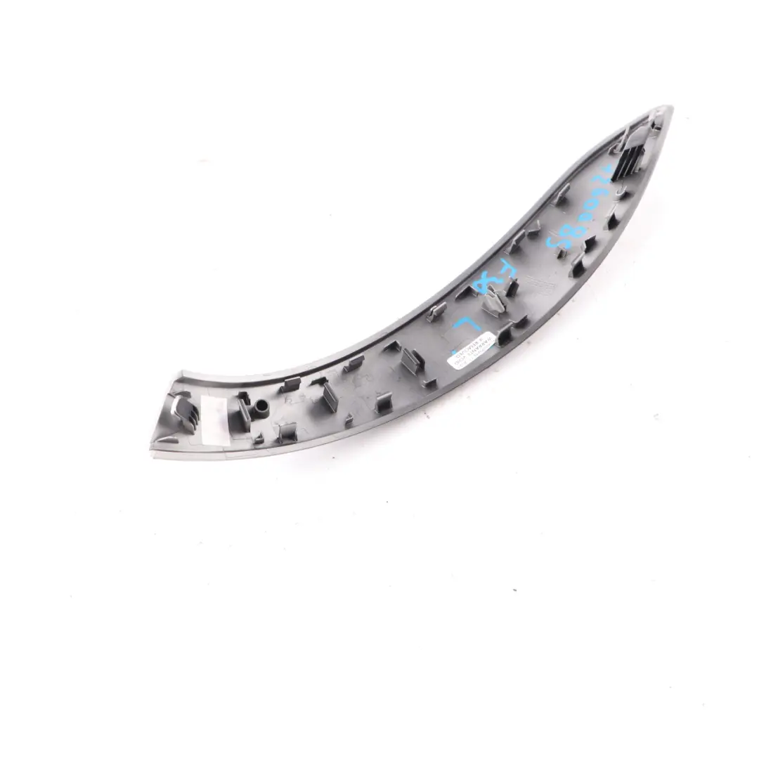 Rivestimento Interno Portiera Sinistra Argento Satinato per BMW F30 F31 con numero di parte 7260085 BMW F30 F31 Rivestimento Interno Portiera Sinistra Argento Satinato - SKU 7260085 - Numero di parte 7260085