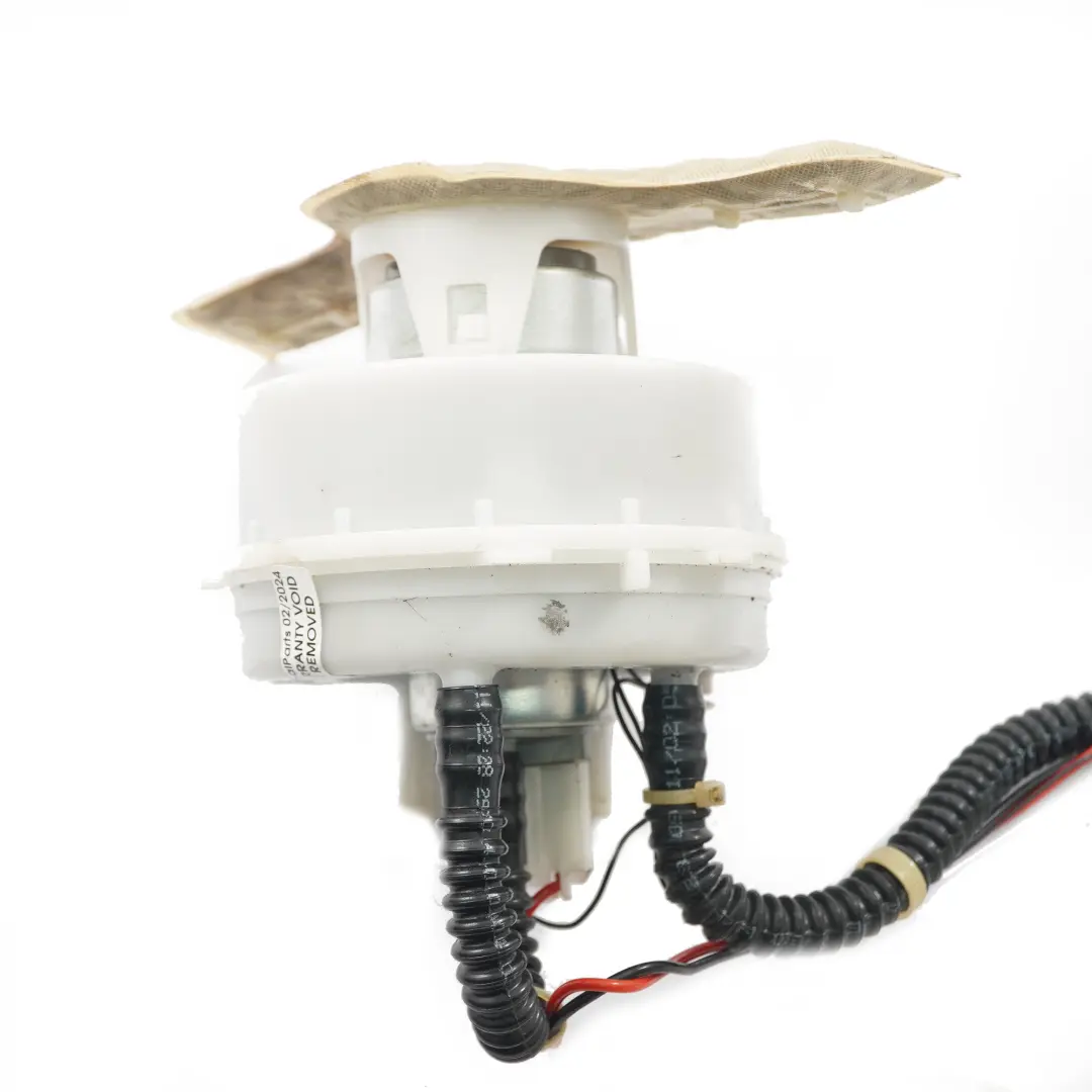 N63 Pompa Paliwa 7217062 do BMW F10 F11 F12 F13 o numerze 7260636 BMW F10 F11 F12 F13 N63 Pompa Paliwa 7217062 - SKU 7260636 - Numer Części 7260636