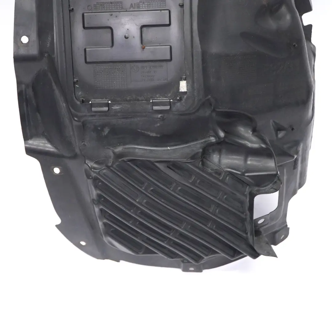 Delantero Derecho Rueda Paso Sección Delantera Cubierta para BMW F32 F33 con número de pieza 7260730 BMW F32 F33 Delantero Derecho Rueda Paso Sección Delantera Cubierta - SKU 7260730 - Número de pieza 7260730