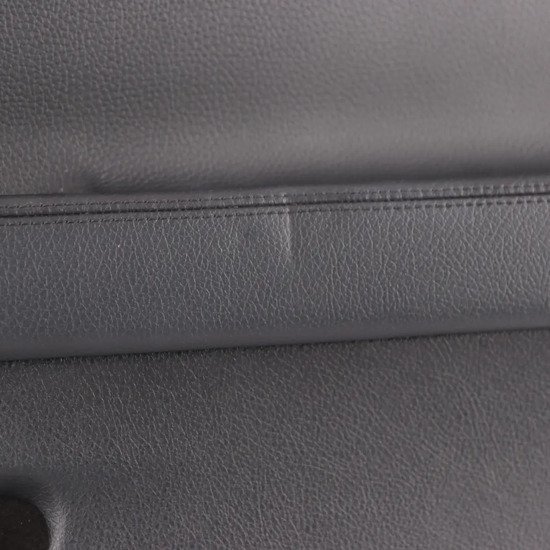 Karta drzwi BMW F07 Boczek Panel Drzwi Prawy Tył Skóra Dakota Czarna do o numerze 7261018 Karta drzwi BMW F07 Boczek Panel Drzwi Prawy Tył Skóra Dakota Czarna - SKU 7261018 - Numer Części 7261018