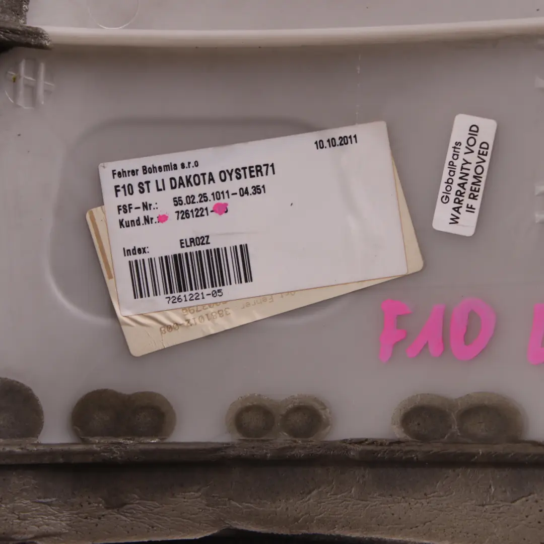 Acabado Asiento Trasero Lado Izquierdo Tapa Cuero Dakota Oyster para BMW F10 con número de pieza 7261221 BMW F10 Acabado Asiento Trasero Lado Izquierdo Tapa Cuero Dakota Oyster - SKU 7261221 - Número de pieza 7261221