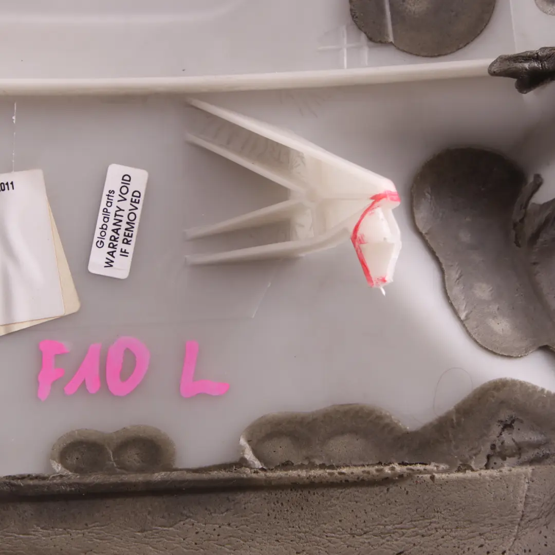 Revêtement Siège Arrière Cuir Côté Gauche N/S Dakota Huître pour BMW F10 à propos du numéro de pièce 7261221 BMW F10 Revêtement Siège Arrière Cuir Côté Gauche N/S Dakota Huître - SKU 7261221 - Numéro de pièce 7261221