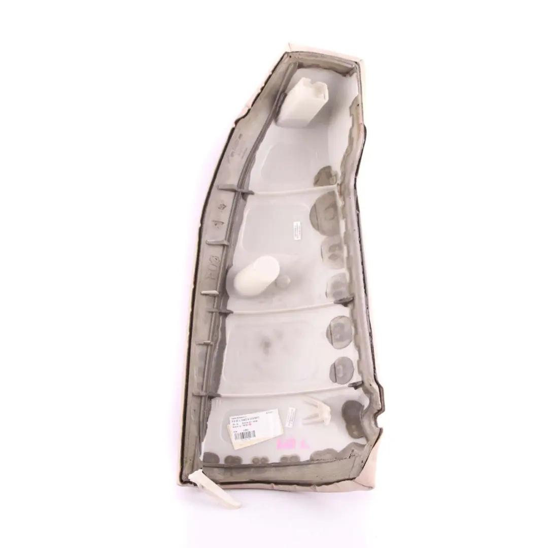 Acabado Asiento Trasero Lado Izquierdo Tapa Cuero Dakota Oyster para BMW F10 con número de pieza 7261221 BMW F10 Acabado Asiento Trasero Lado Izquierdo Tapa Cuero Dakota Oyster - SKU 7261221 - Número de pieza 7261221