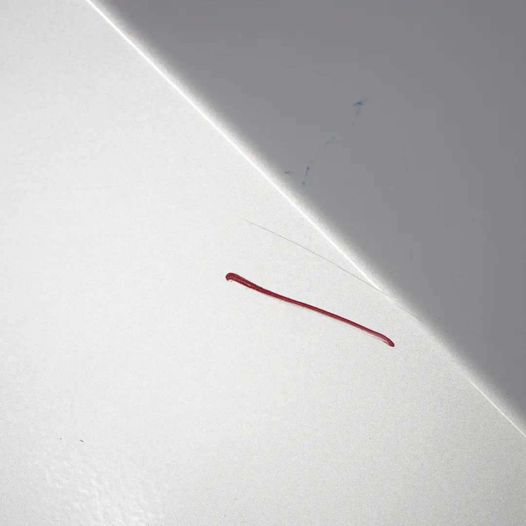 Porta posteriore destra Titansilber Titan Silver Metallic - 354 per BMW X5 E70 con numero di parte 7261482 BMW X5 E70 Porta posteriore destra Titansilber Titan Silver Metallic - 354 - SKU 7261482-TS1 - Numero di parte 7261482