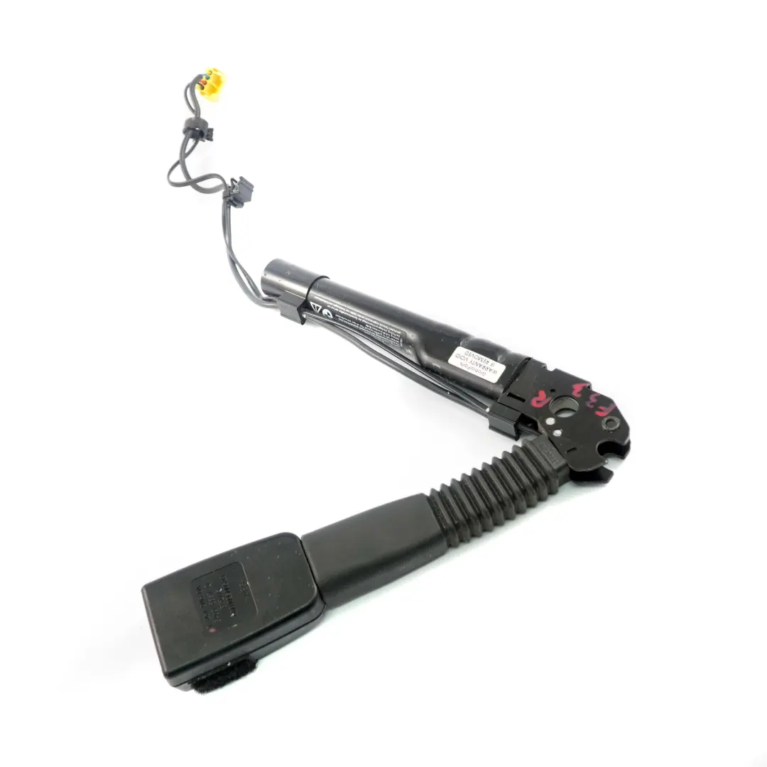 Hebilla Tensora Cinturón Delantero Asiento Derecho para BMW F12 F13 F33 con número de pieza 7261946 BMW F12 F13 F33 Hebilla Tensora Cinturón Delantero Asiento Derecho - SKU 7261946 - Número de pieza 7261946