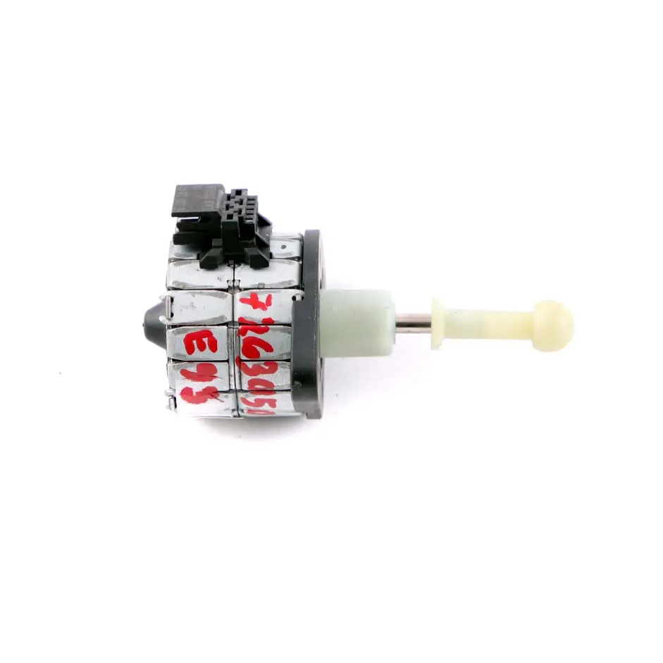 Actuador Motor Regulacion Nivel de Faros para BMW X5 E70 E92 E93 LCI con número de pieza 7263050 BMW X5 E70 E92 E93 LCI Actuador Motor Regulacion Nivel de Faros - SKU 7263050 - Número de pieza 7263050