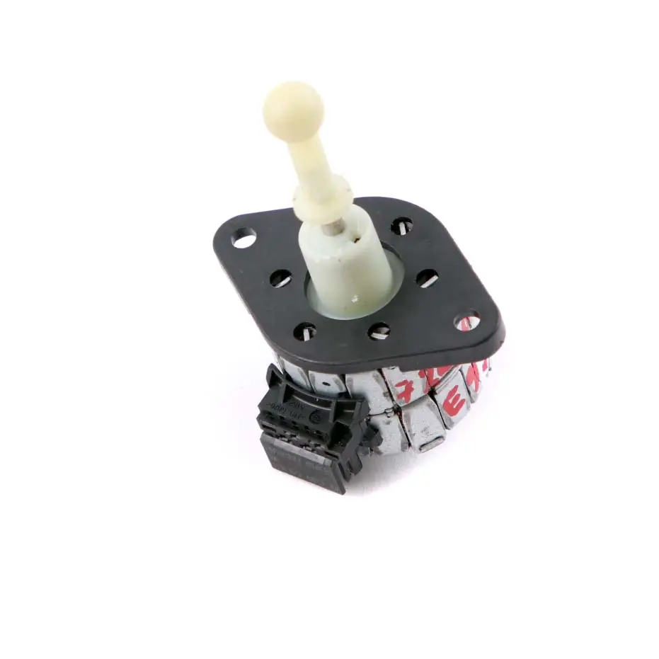 Actuador Motor Regulacion Nivel de Faros para BMW X5 E70 E92 E93 LCI con número de pieza 7263050 BMW X5 E70 E92 E93 LCI Actuador Motor Regulacion Nivel de Faros - SKU 7263050 - Número de pieza 7263050