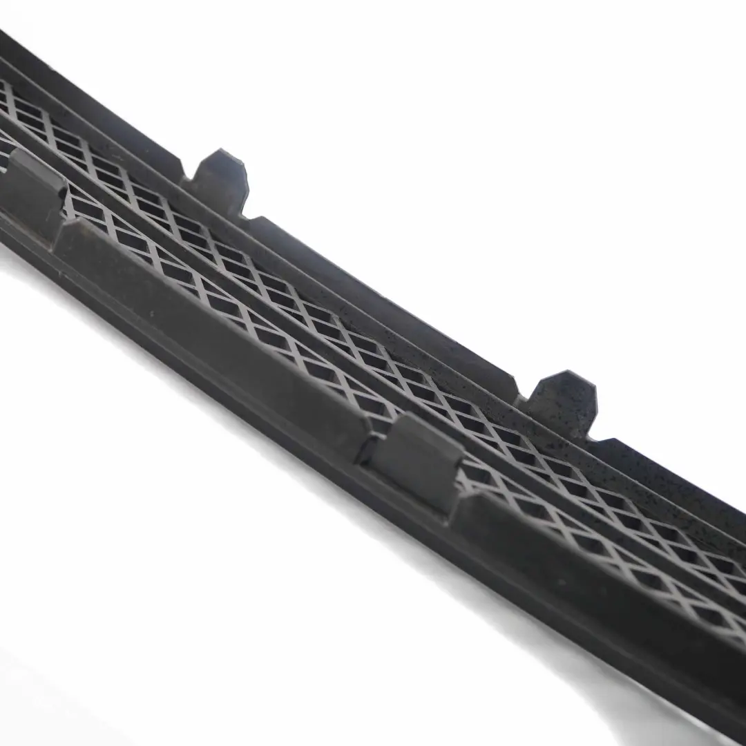 Front Bumper Lower Centre Mesh Grid Grille Panelling to BMW E82 E88 with Part number 7263119 BMW E82 E88 Front Bumper Lower Centre Mesh Grid Grille Panelling - SKU 7263119 - Part number 7263119