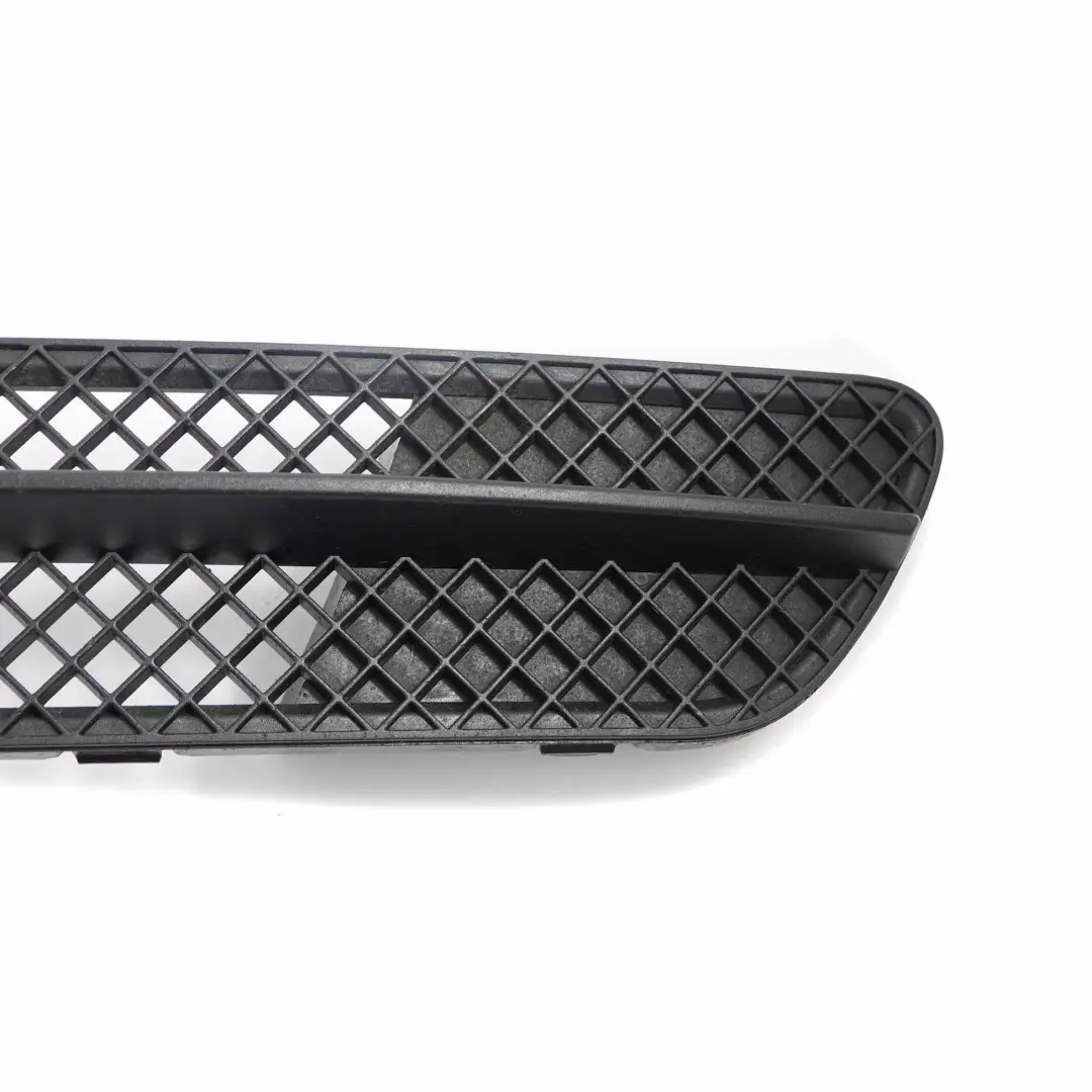 BMW E88 Kratka Atrapa Zderzaka Przód - SKU 7263119 - Numer Części 7263119