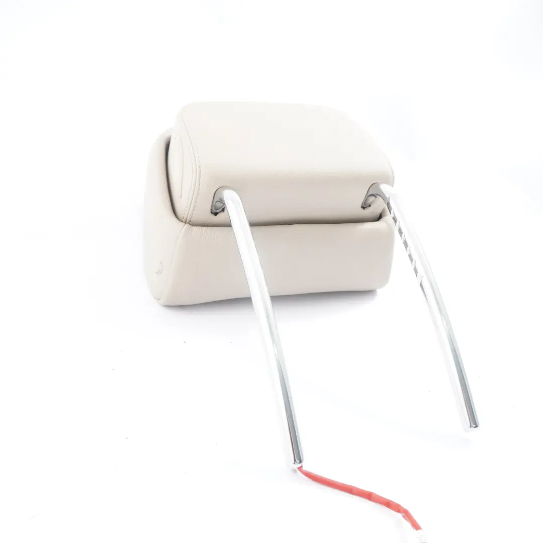 Poggiatesta Sedile Anteriore BMW F10 F11 Sinistra Destra Pelle Dakota Oyster per con numero di parte 7263817 Poggiatesta Sedile Anteriore BMW F10 F11 Sinistra Destra Pelle Dakota Oyster - SKU 7263817 - Numero di parte 7263817