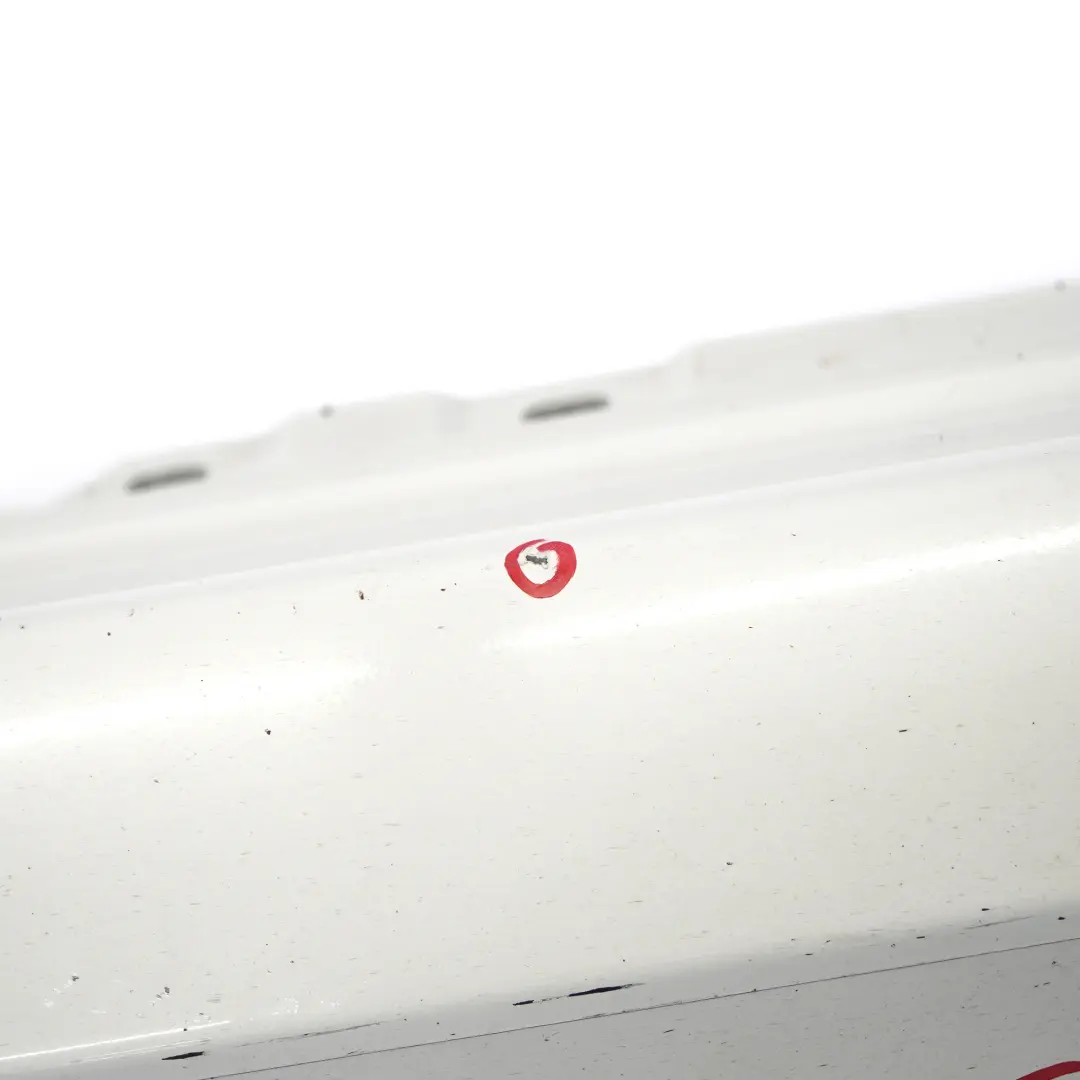 Minigonna laterale M Sport Pannello destro Alpinweiss - 300 per BMW F12 F13 con numero di parte 7265202 BMW F12 F13 Minigonna laterale M Sport Pannello destro Alpinweiss - 300 - SKU 7265202-AW - Numero di parte 7265202