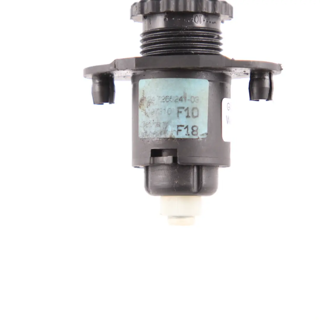 Tampón de parada BMW F10 F06 F12 Tope de goma para la tapa del maletero para con número de pieza 7266241 Tampón de parada BMW F10 F06 F12 Tope de goma para la tapa del maletero - SKU 7266241 - Número de pieza 7266241