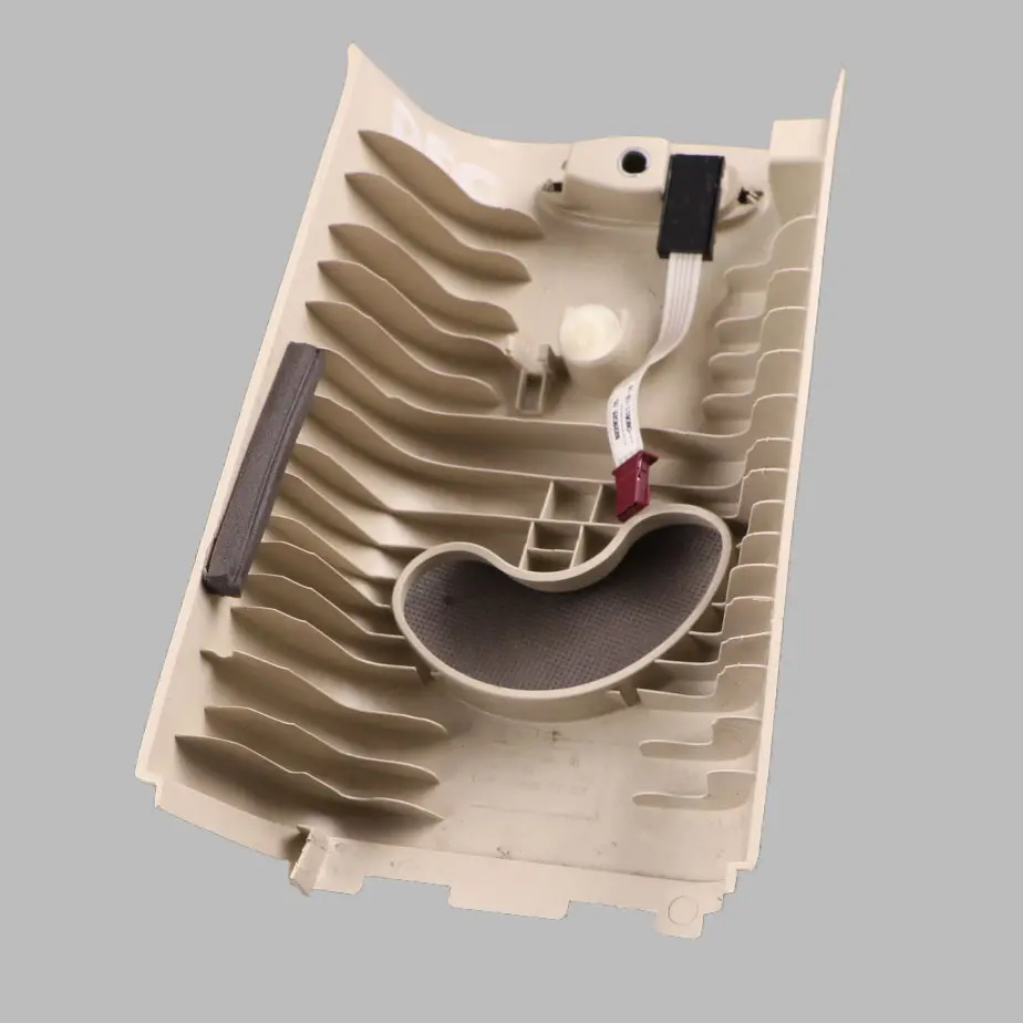 Copertura Montante B Superiore Destro Beige Chiaro per Mini Cooper One R56 LCI con numero di parte 7266768 Mini Cooper One R56 LCI Copertura Montante B Superiore Destro Beige Chiaro - SKU 7266768-2 - Numero di parte 7266768