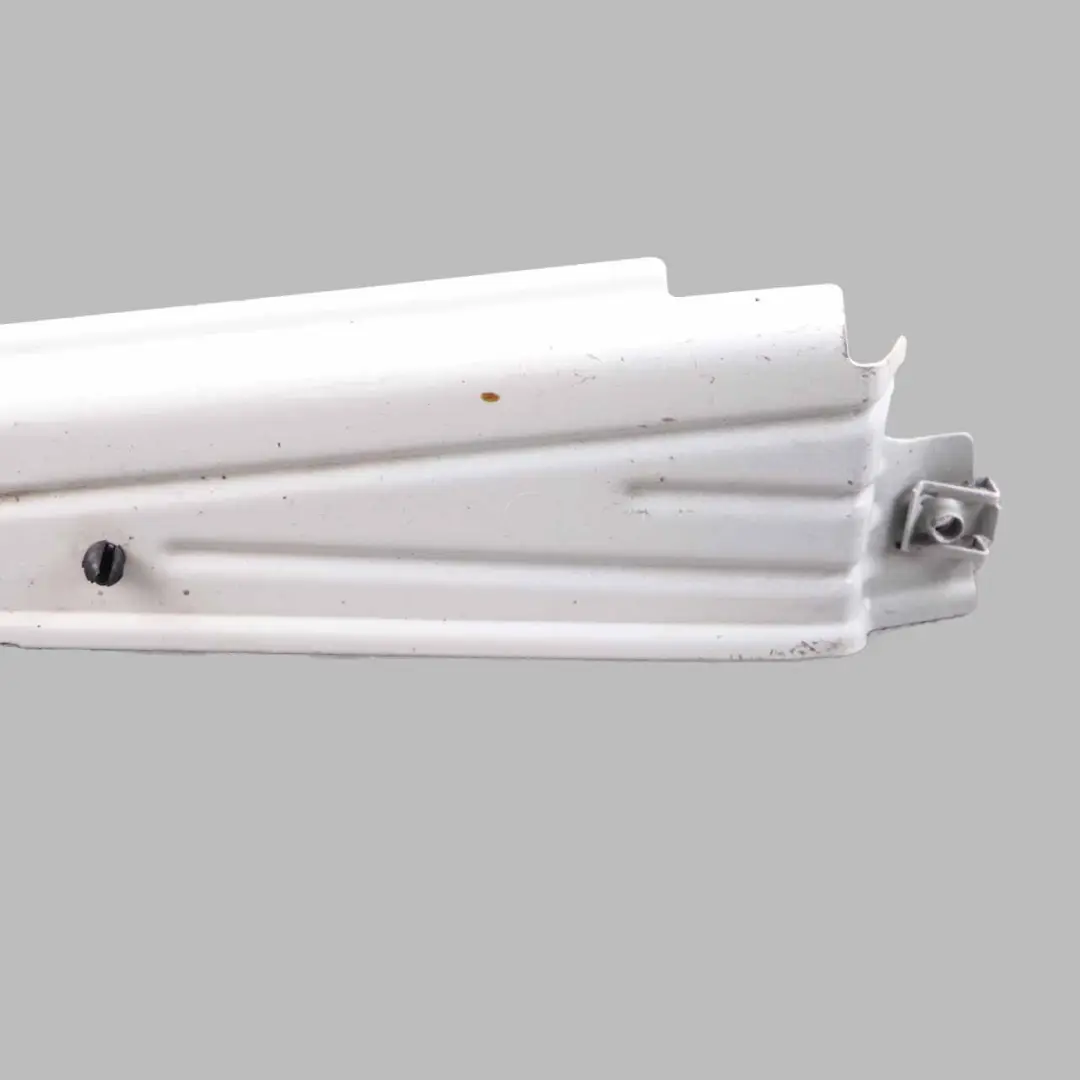 Pannelo laterale Supporto anteriore sinistro inferiore Alpinweiss 300 per BMW X3 F25 con numero di parte 7267325 BMW X3 F25 Pannelo laterale Supporto anteriore sinistro inferiore Alpinweiss 300 - SKU 7267325-AW - Numero di parte 7267325