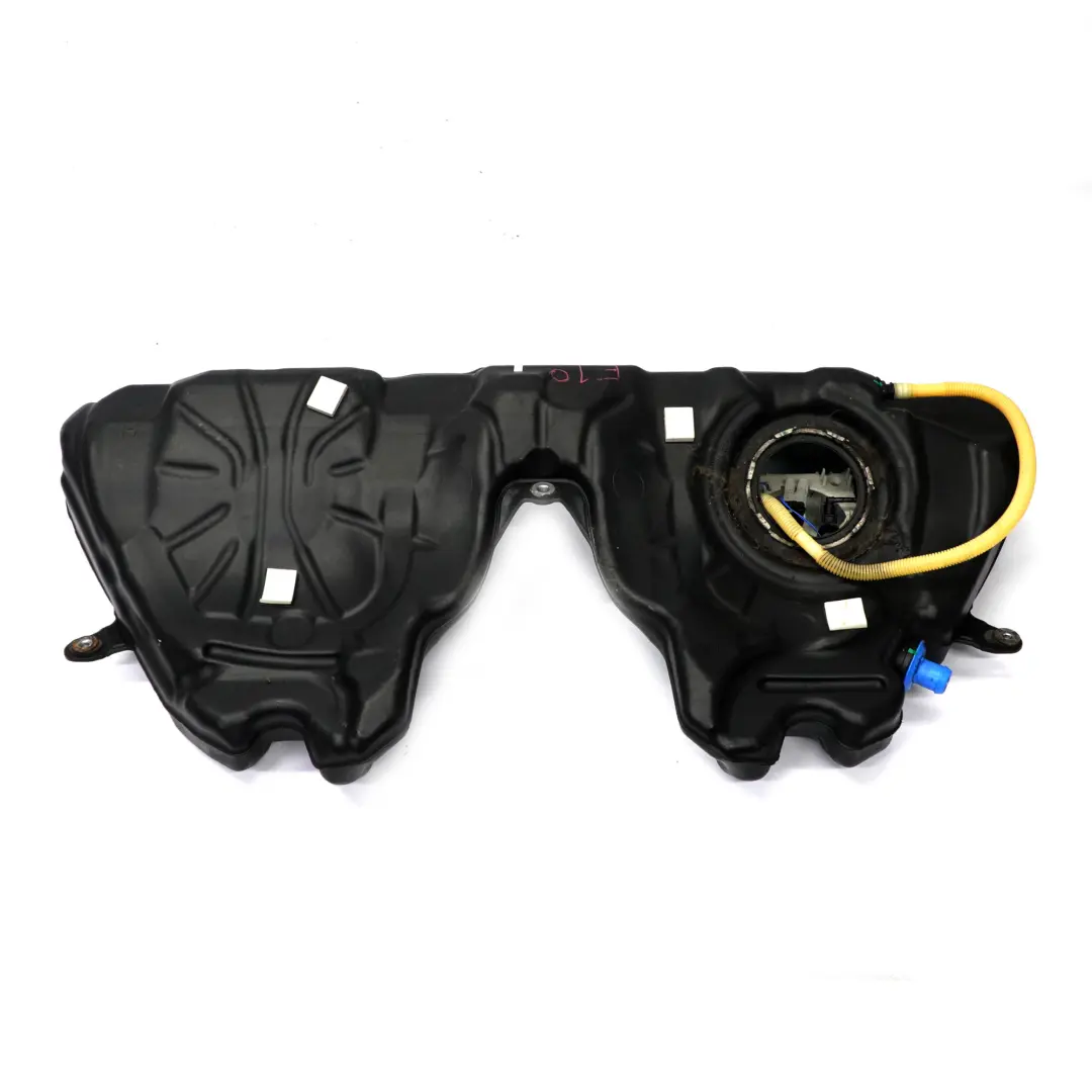 Goły Zbiornik Bak Paliwa Benzyna do BMW F07 F10 F11 F12 F13 o numerze 7268031 BMW F07 F10 F11 F12 F13 Goły Zbiornik Bak Paliwa Benzyna - SKU 7268031-1 - Numer Części 7268031