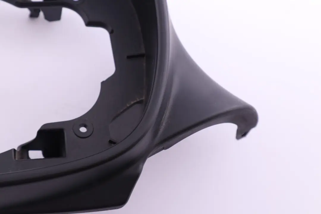 Anello supporto sinistro Alloggiamento specchietto per BMW E90 E91 LCI con numero di parte 7268263 BMW E90 E91 LCI Anello supporto sinistro Alloggiamento specchietto - SKU 7268263 - Numero di parte 7268263