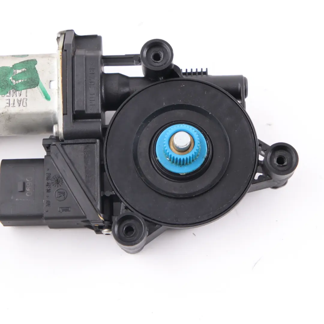 Silnik Podnośnik Szyby Tylne Prawe Drzwi do BMW E84 o numerze 7268340 BMW E84 Silnik Podnośnik Szyby Tylne Prawe Drzwi - SKU 7268340 - Numer Części 7268340