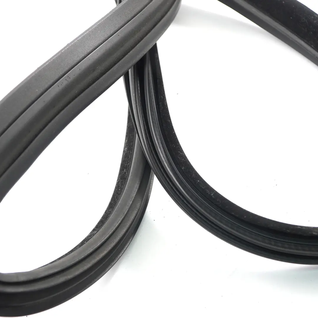 Joint d'étanchéité de porte avant gauche pour BMW F13 à propos du numéro de pièce 7268799 BMW F13 Joint d'étanchéité de porte avant gauche - SKU 7268799 - Numéro de pièce 7268799