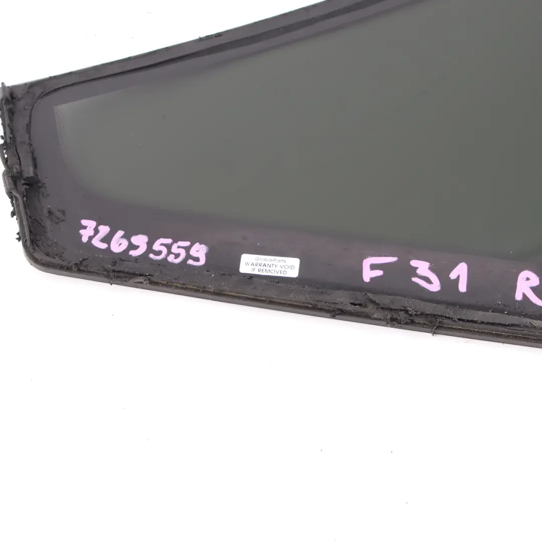 Fensterglas Hinten Links Dreieck Türseite AS3 Getönt Schwarz für BMW F31 mit Teilenummer 7269559 BMW F31 Fensterglas Hinten Links Dreieck Türseite AS3 Getönt Schwarz - SKU 7269559 - Teilenummer 7269559