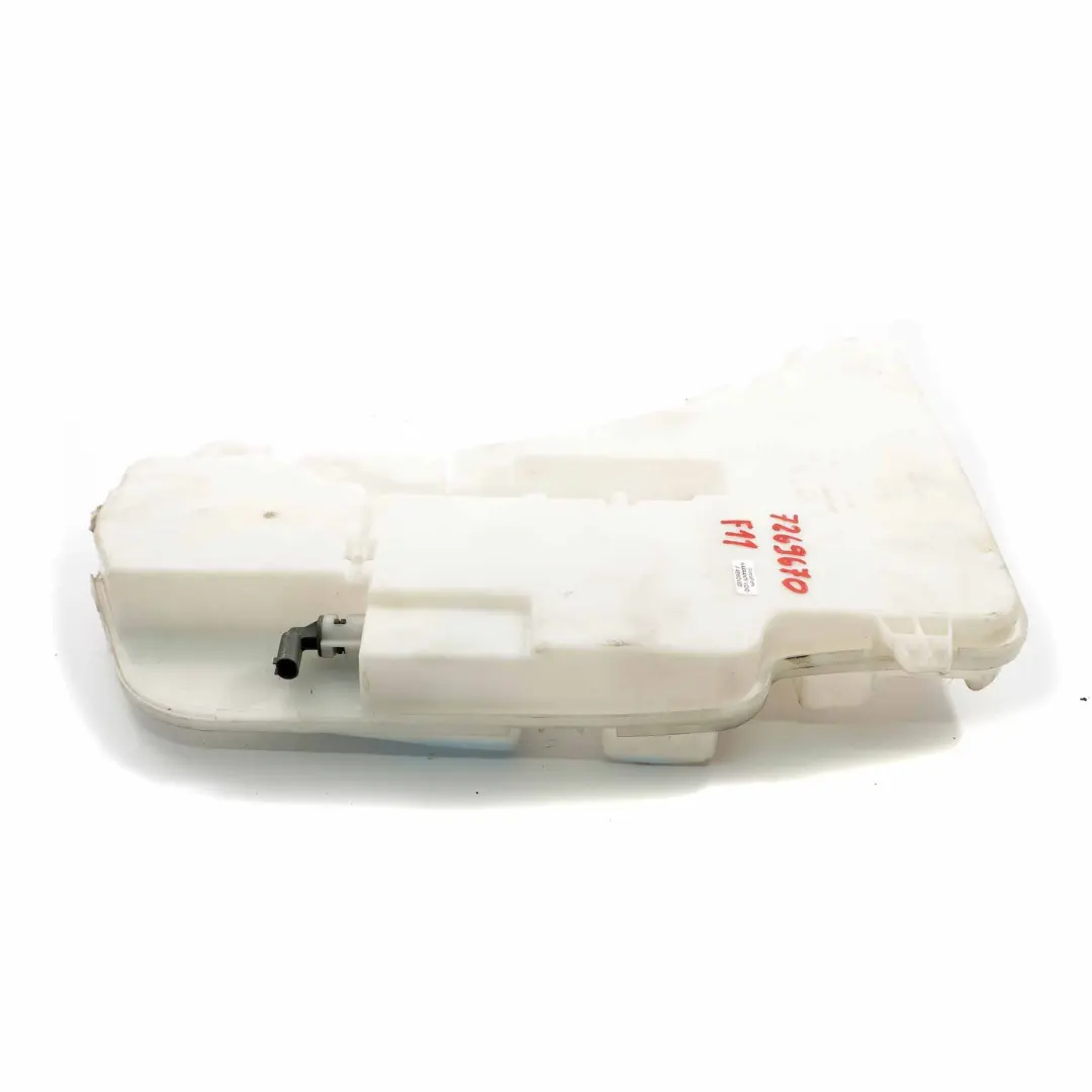 Zbiornik Płynu Spryskiwaczy do BMW F10 o numerze 7269670 BMW F10 Zbiornik Płynu Spryskiwaczy - SKU 7269670 - Numer Części 7269670
