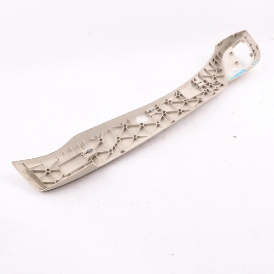 Trim BMW F12 Front Seat Left N/S Backrest Outer Trim Elfenbeinweiss to Seat with Part number 7269677 Seat Trim BMW F12 Front Seat Left N/S Backrest Outer Trim Elfenbeinweiss - SKU 7269677 - Part number 7269677