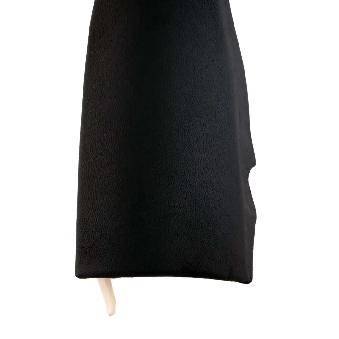 Right O/S Bench Side FinisherBlack Leather Dakota to BMW 5 F11 Touring Rear with Part number 7269934 BMW 5 F11 Touring Rear Right O/S Bench Side FinisherBlack Leather Dakota - SKU 7269934 - Part number 7269934