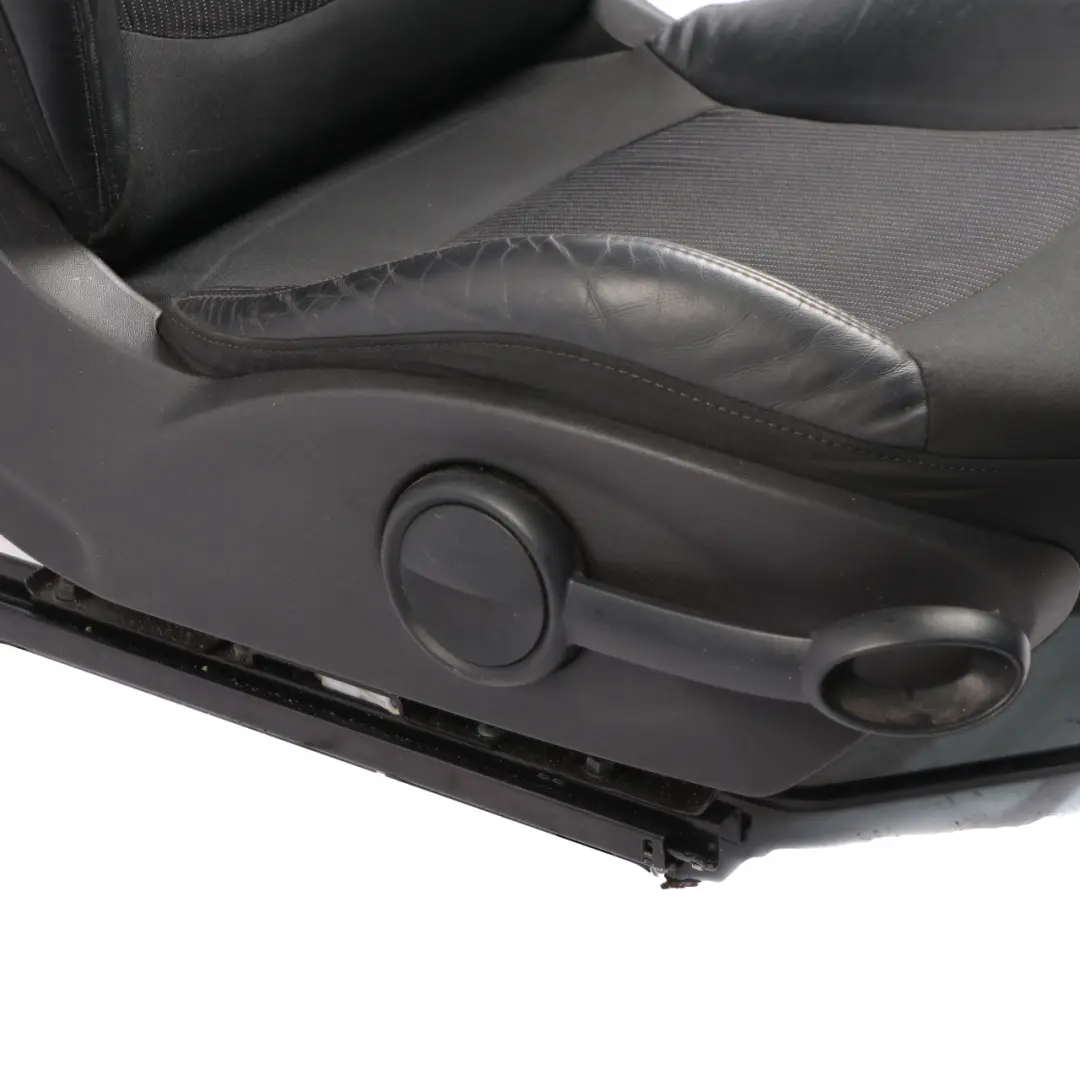 Negro Tela / Cuero Asiento Delantero Derecho para Mini Cooper R55 R56 LCI Sport con número de pieza 7270196 Mini Cooper R55 R56 LCI Sport Negro Tela / Cuero Asiento Delantero Derecho - SKU 7270196-1 - Número de pieza 7270196