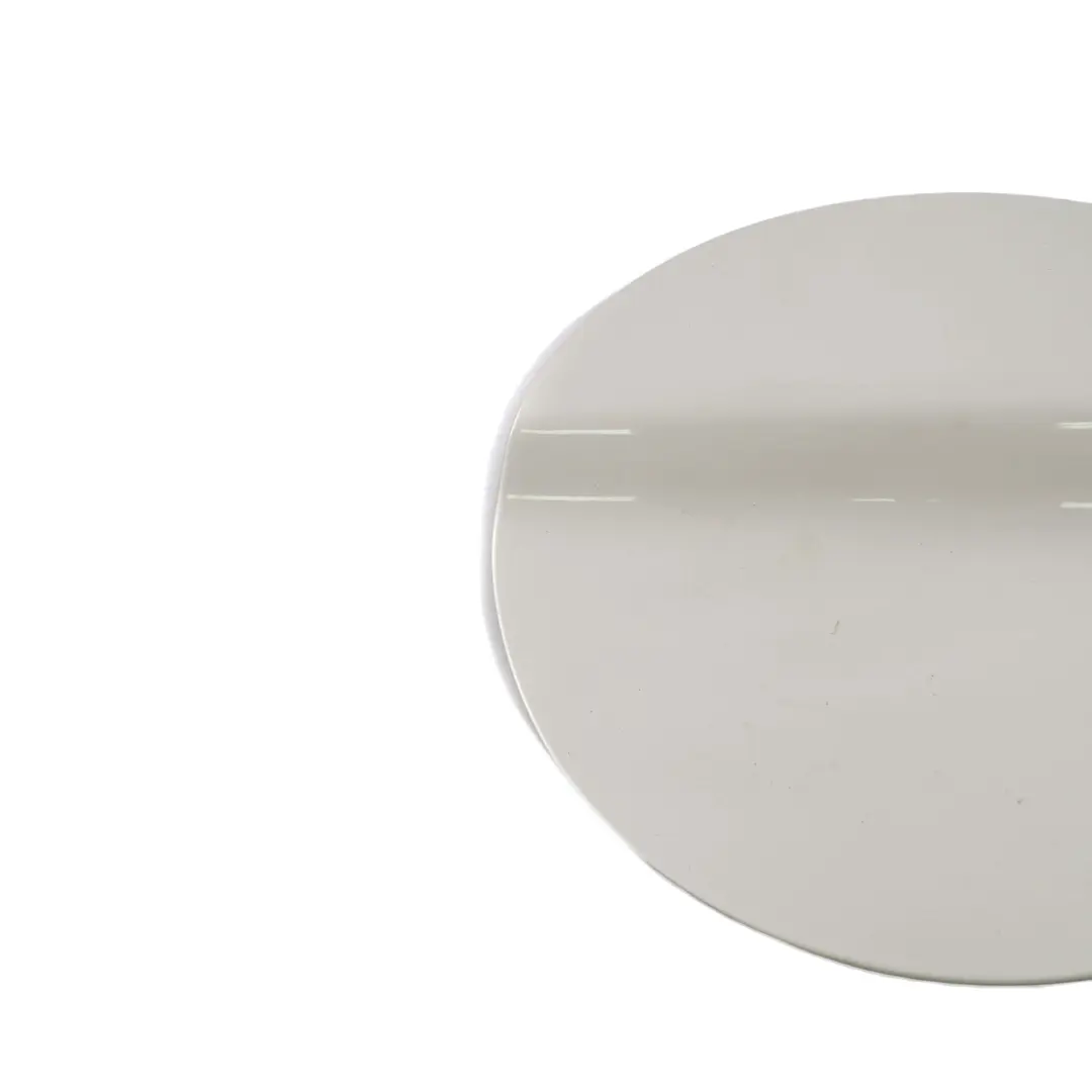 Panel embellecedor tapa combustible BMW F21 Mineralweiss Mineral White A96 para con número de pieza 7270543 Panel embellecedor tapa combustible BMW F21 Mineralweiss Mineral White A96 - SKU 7270543-MW - Número de pieza 7270543